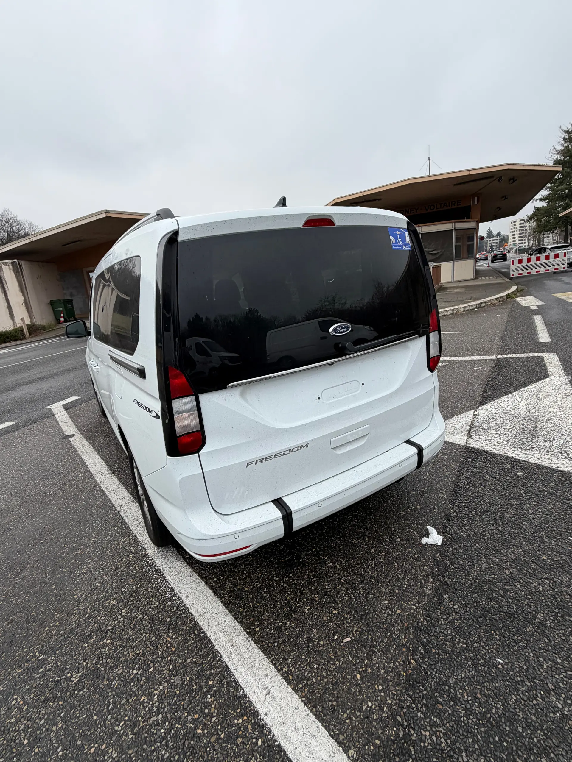 Ford Tourneo Connect 2026 occasion Genève — 5