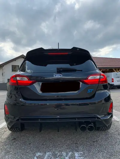 Ford Fiesta 1.5 SCTi ST Styling — Sportivité et efficacité pour citadin dynamique — interior