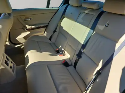 BMW-Alpina B3 BiTurbo — 360 ch de performance allemande, 64 000 km seulement — Miniatur 9