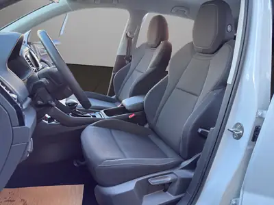 Skoda Karoq 1.5 TSI Selection DSG — SUV compact neuf, équipé et garanti usine — Miniature 9