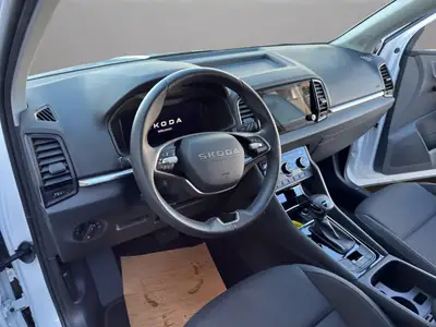 Skoda Karoq 1.5 TSI Selection DSG — SUV compact neuf, équipé et garanti usine — Miniature 10