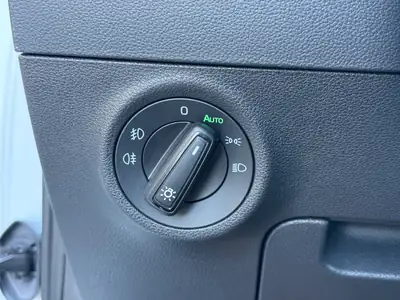 Skoda Karoq 1.5 TSI Selection DSG — SUV compact neuf, équipé et garanti usine — Miniature 21