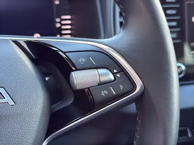 Skoda Karoq 1.5 TSI Selection DSG — SUV compact neuf, équipé et garanti usine — Miniature 24