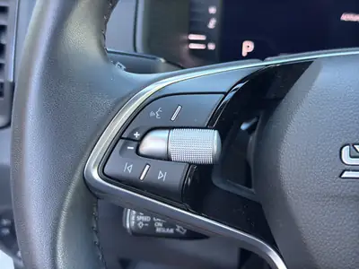 Skoda Karoq 1.5 TSI Selection DSG — SUV compact neuf, équipé et garanti usine — Miniature 23