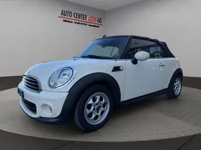 MINI Cabrio One Cabriolet 2012 — Cabriolet citadin compact, climatisation et sièges chauffants — side view