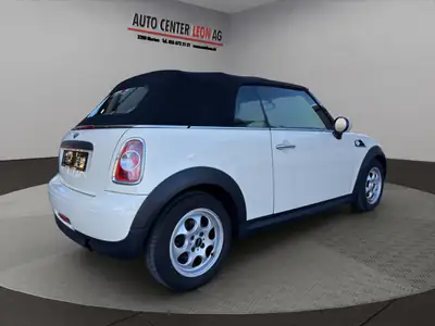 MINI Cabrio One Cabriolet 2012 — Cabriolet citadin compact, climatisation et sièges chauffants — detail