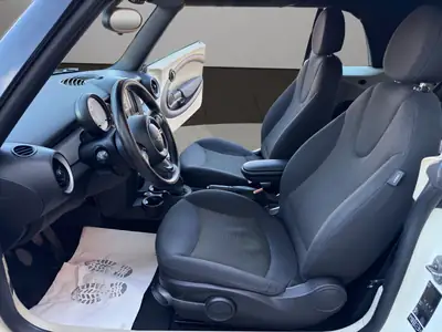 MINI Cabrio One Cabriolet 2012 — Cabriolet citadin compact, climatisation et sièges chauffants — Thumbnail 9