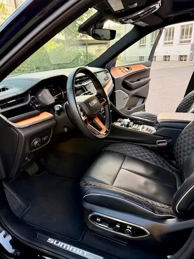 Jeep Grand Cherokee Summit Reserve 4x4 — V6 3.6L premium, 299 PS, très faible kilométrage — Thumbnail 7