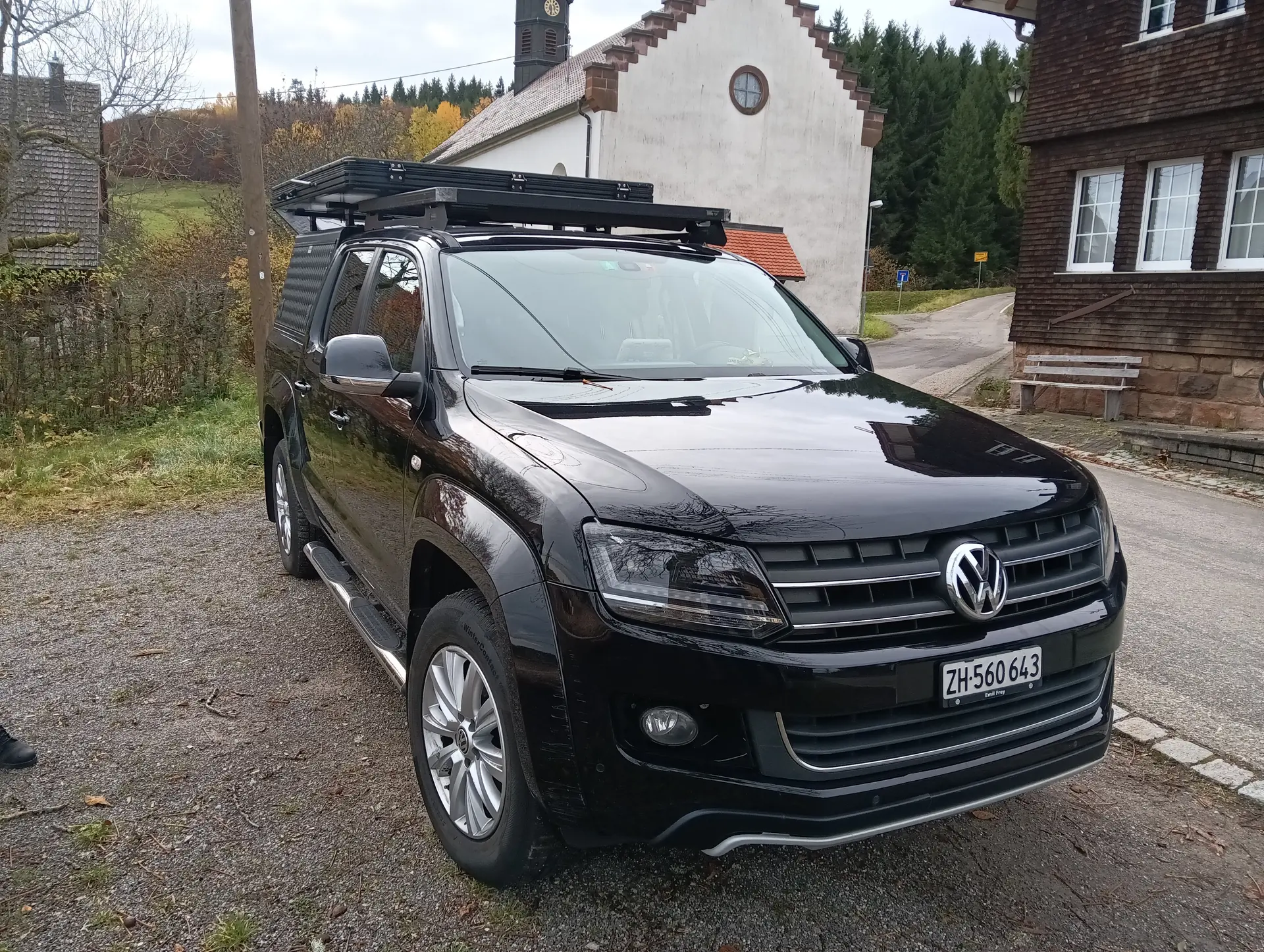 Volkswagen Amarok 2.0 BiTDI Highline 4Motion — Pick-up robuste, 365'000 km, transmission automatique — vista esterna