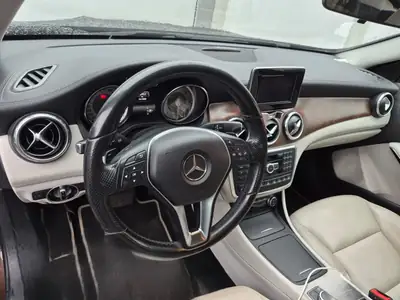 Mercedes-Benz GLA 200 CDI 4Matic — SUV compact diesel performant et économe — Innenraum