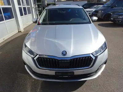Skoda Octavia Combi 2.0 TDI DSG 4x4 — Monospace robuste, 147'000 km, transmission automatique — detail