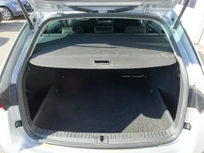 Skoda Octavia Combi 2.0 TDI DSG 4x4 — Monospace robuste, 147'000 km, transmission automatique — Thumbnail 13