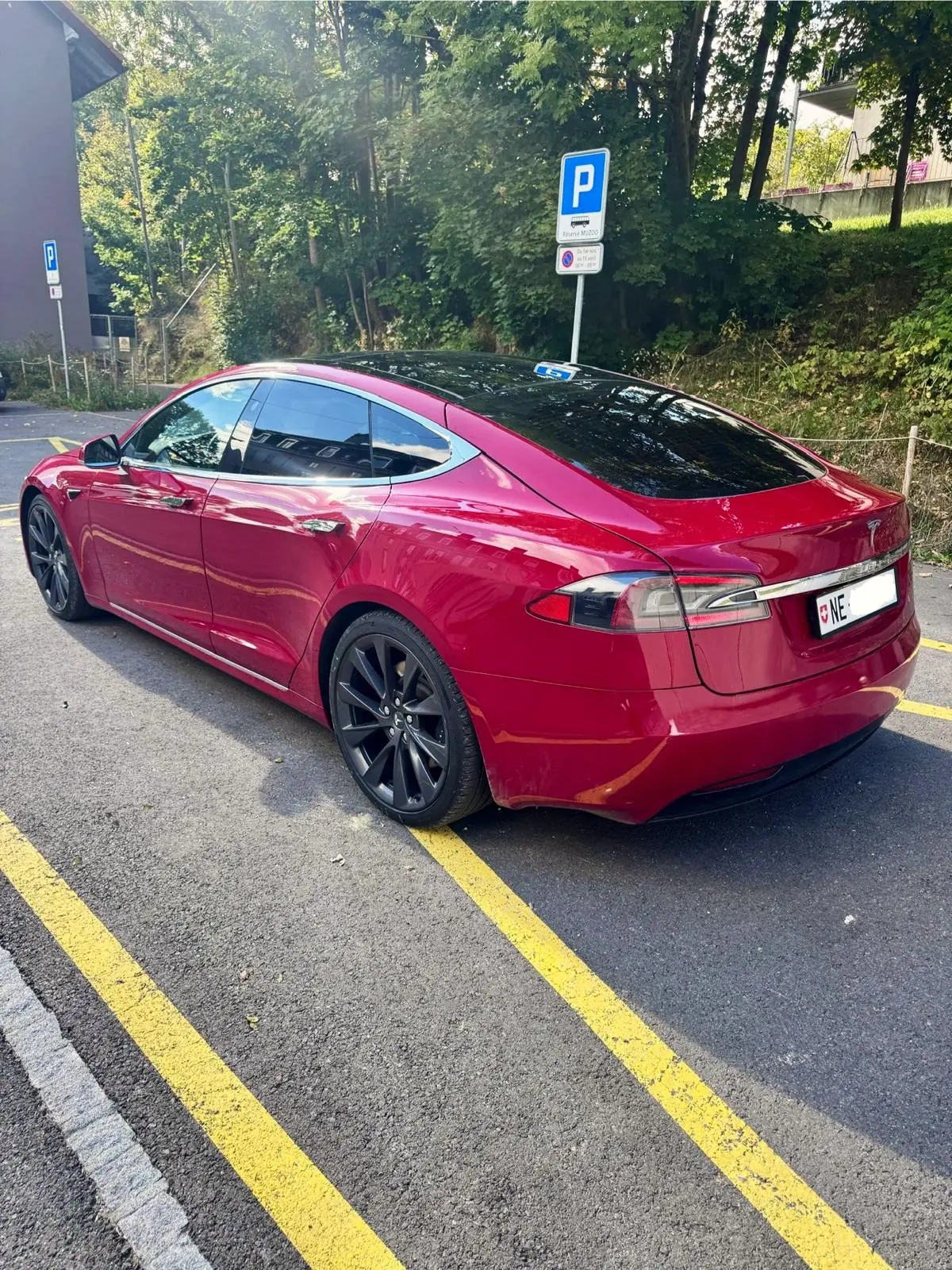 Tesla Model S 2019 occasion La Chaux de Fonds — 3