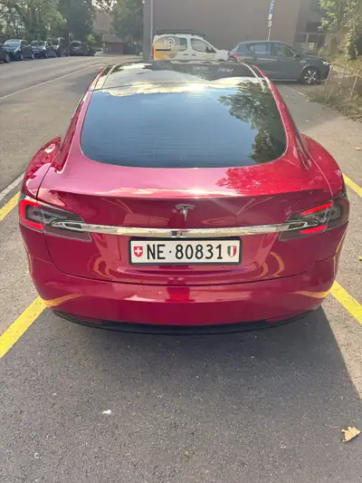 Tesla Model S 100 D — Berline électrique haute performance, batterie neuve 2025 — tableau de bord