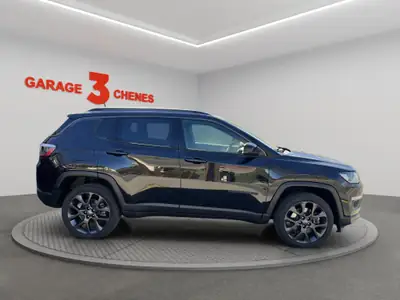 Jeep Compass 1.3 T PHEV S AWD — Hybride rechargeable, 43'000 km seulement — arrière