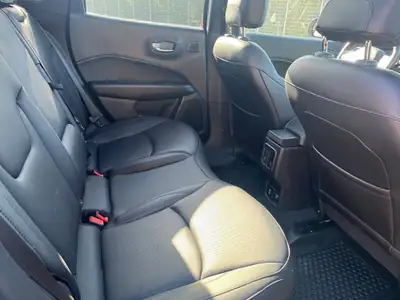 Jeep Compass 1.3 T PHEV S AWD — Hybride rechargeable, 43'000 km seulement — Miniature 12