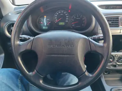 Subaru Impreza 1.6 Cool — Berline polyvalente avec transmission automatique et 4x4 intégral — Thumbnail 9