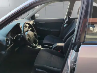 Subaru Impreza 1.6 Cool — Berline polyvalente avec transmission automatique et 4x4 intégral — Thumbnail 10