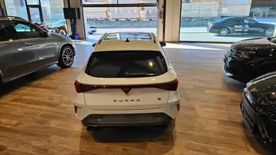 CUPRA Leon ST 2.0 TSI VZ — Break sportif 333 ch, tous terrains, quasi neuf — Thumbnail 13