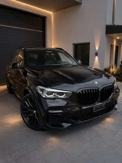 BMW X5 xDrive40d M Sport — SUV premium 340 PS, toit panoramique, condition impeccable — vista esterna