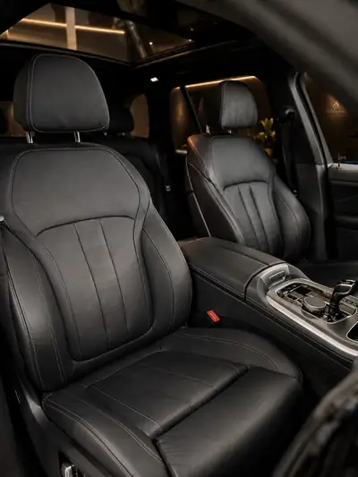 BMW X5 xDrive40d M Sport — SUV premium 340 PS, toit panoramique, condition impeccable — dettaglio