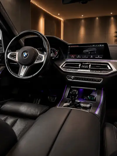 BMW X5 xDrive40d M Sport — SUV premium 340 PS, toit panoramique, condition impeccable — cruscotto