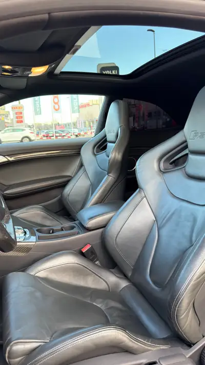 Audi RS5 Coupé 4.2 FSI — 450 ch, performances extrêmes et élégance intemporelle — Armaturenbrett