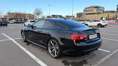 Audi RS5 Coupé 4.2 FSI — 450 ch, performances extrêmes et élégance intemporelle — Innenraum