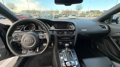 Audi RS5 Coupé 4.2 FSI — 450 ch, performances extrêmes et élégance intemporelle — Miniatur 7