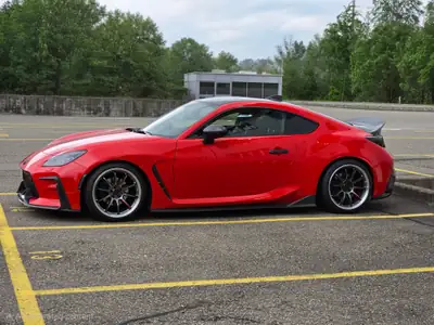 Toyota GR 86 2.4 Turbo Sport+ — Sportive pure, 350 ch et seulement 13'000 km — côté