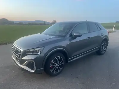 Audi Q2 35 TFSI S line — Compact premium affûté, équipements haut de gamme — interni
