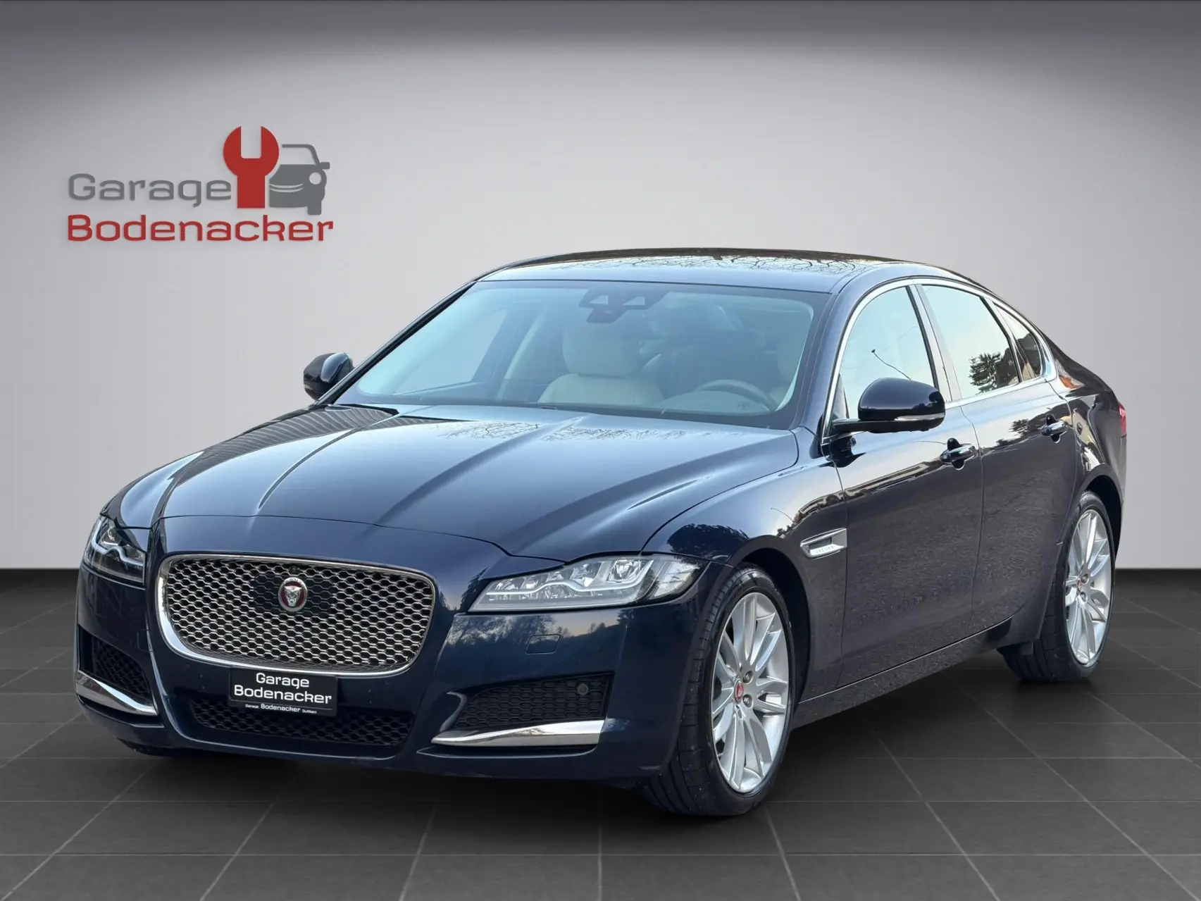 Jaguar XF 30d Portfolio — Diesel performant, sans accident, équipement premium