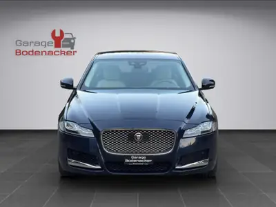 Jaguar XF 30d Portfolio — Diesel performant, sans accident, équipement premium — Thumbnail 14