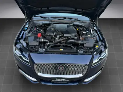 Jaguar XF 30d Portfolio — Diesel performant, sans accident, équipement premium — Thumbnail 15