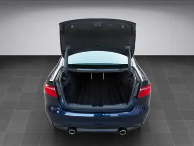 Jaguar XF 30d Portfolio — Diesel performant, sans accident, équipement premium — Thumbnail 17