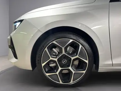 Opel Astra 54 kWh Swiss Plus 2024 — Berline électrique 155 ch, 14 000 km seulement — Miniatur 16