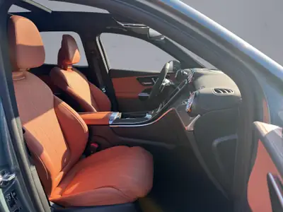 Mercedes-Benz GLC 43 AMG Executive Edition — SUV haute performance, 435 ch et technologie 4MATIC — Miniatur 17