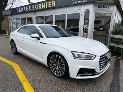 Audi A5 Coupé 2.0 TFSI Sport quattro - Performance et élégance réunies — exterior view