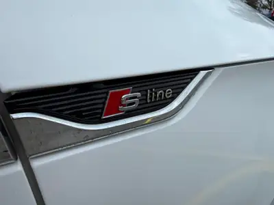 Audi A5 Coupé 2.0 TFSI Sport quattro - Performance et élégance réunies — rear view