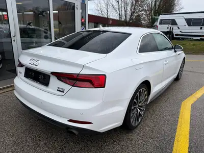 Audi A5 Coupé 2.0 TFSI Sport quattro - Performance et élégance réunies — interior