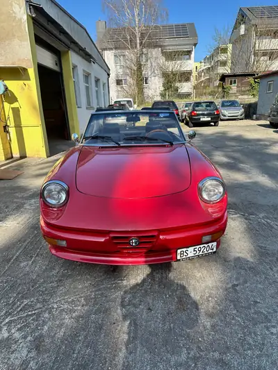 Alfa Romeo Spider 2.0 — Cabriolet classique 1987, 77 000 km, sans sinistre — vue extérieure
