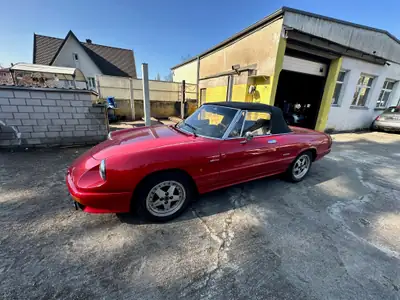 Alfa Romeo Spider 2.0 — Cabriolet classique 1987, 77 000 km, sans sinistre — intérieur