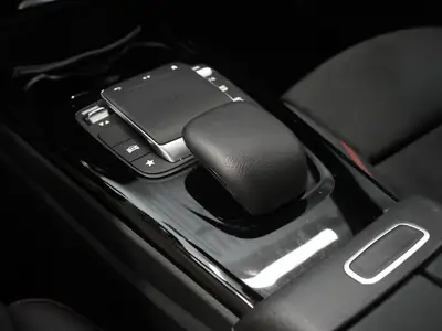 Mercedes-Benz A 180 AMG Line — Berline compacte premium, seulement 34'000 km — Thumbnail 15