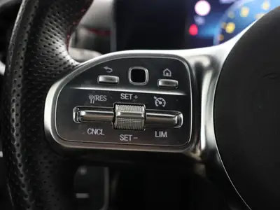 Mercedes-Benz A 180 AMG Line — Berline compacte premium, seulement 34'000 km — Thumbnail 13
