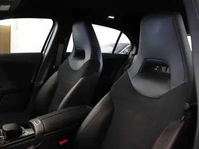Mercedes-Benz A 180 AMG Line — Berline compacte premium, seulement 34'000 km — Thumbnail 16