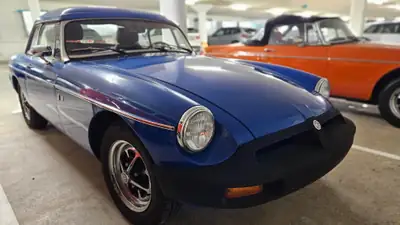 MG MGB 1976 — Cabriolet britannique légendaire, 45'000 km seulement — côté