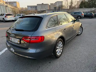 Audi A4 Avant 2.0 TDI Quattro S-Line — Break diesel performant, entretien AMAG complet — arrière