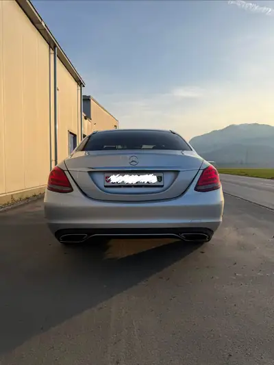 Mercedes-Benz C 400 4Matic — Berline sportive 333 ch, transmission automatique, réputée fiable — Innenraum