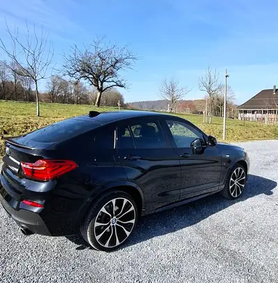 BMW X4 M40i Steptronic — Coupé sportif AWD, 360 ch et design premium — arrière