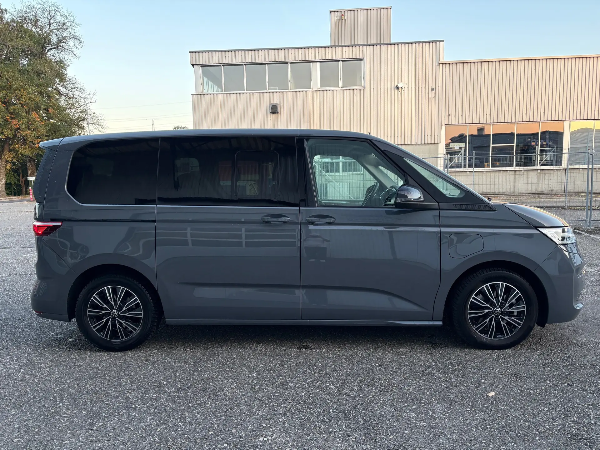 Volkswagen T7 Multivan 2024 occasion Crissier — 3